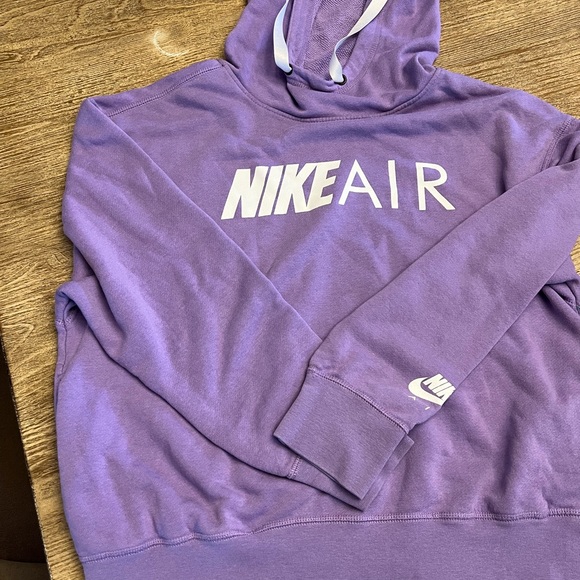 Sweatshirt - Picture 6 of 7